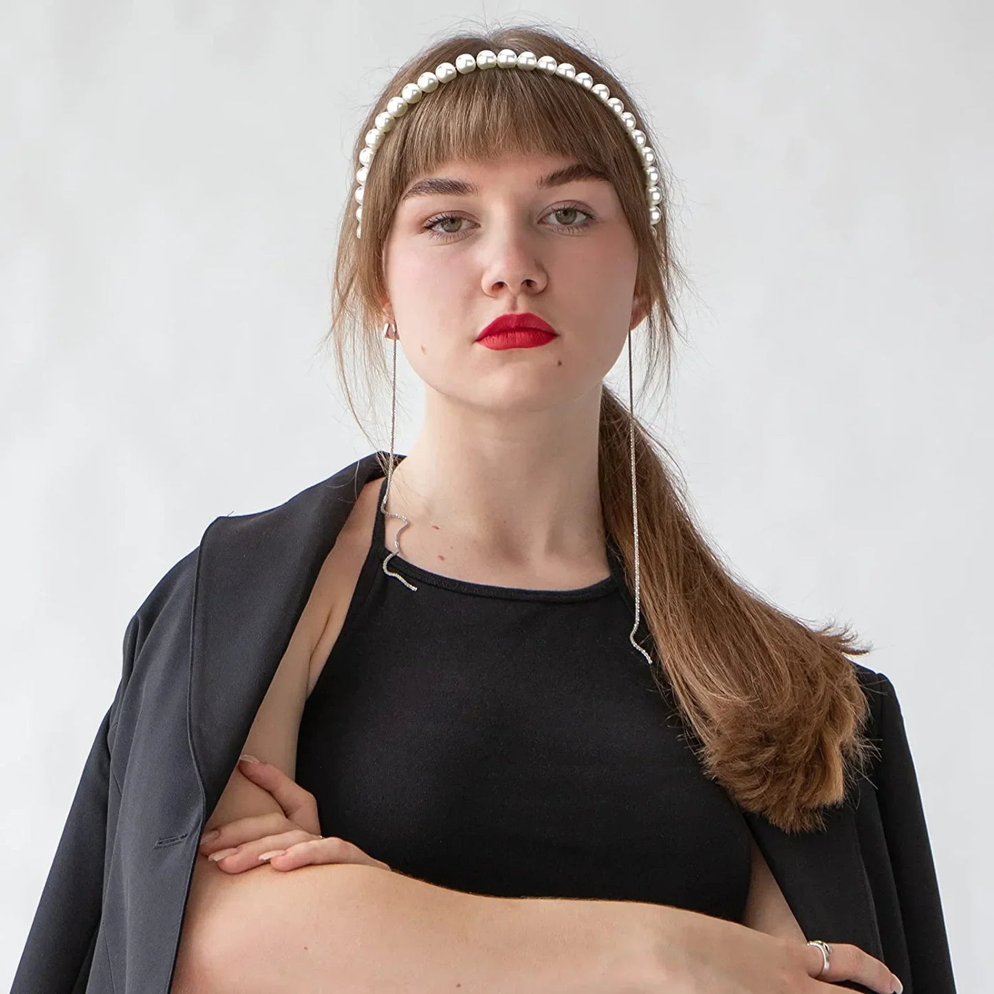Shimmering Elegance: Pearl and Rhinestone Hairband